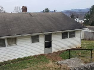 723 Goolsby St, Marion, VA 24354