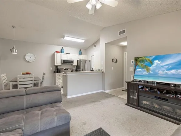2202 Arbour Walk CIR #2124, NAPLES, FL 34109