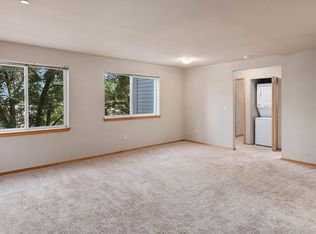 The Villa Flora Apartments, Seattle, WA 98125