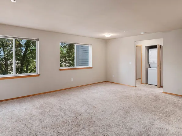 The Villa Flora Apartments, 12317 15th Ave NE #203, Seattle, WA 98125