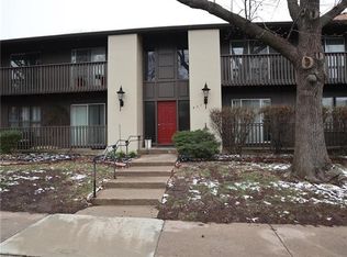447 W 104th St UNIT D, Kansas City, MO 64114