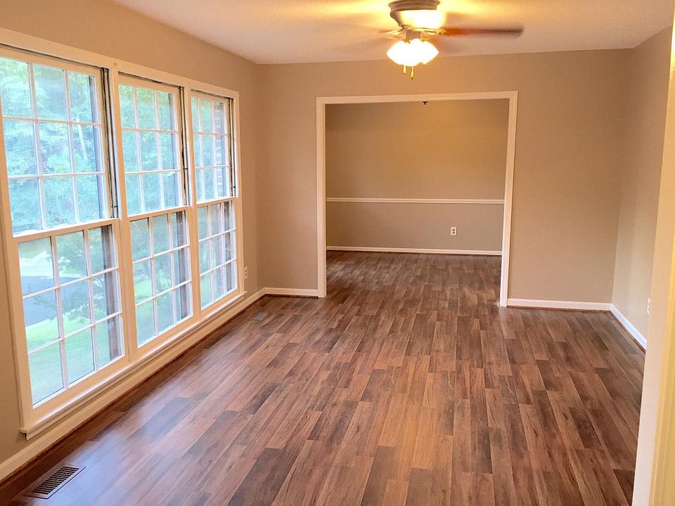 Living and dining room (Hardwood floors throughout)