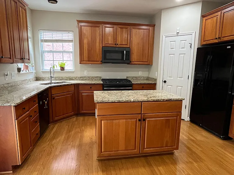 1314 Tilton Dr — Photo 12
