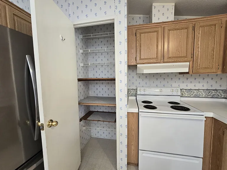 2032 NE Klamath Ave — Photo 15