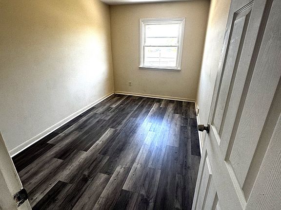 4th image of 10029 Bridle Rd Floor 2