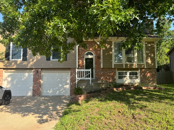 11646 Monrovia St, Overland Park, KS 66210