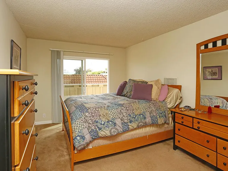 3282 Saint Ignatius Pl #1 — Photo 9