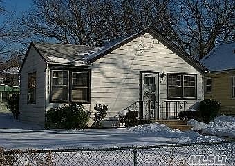 1st image of 96 Manhattan Ave