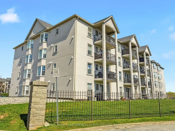 1411 Walkers Line #215, Burlington, ON L7M 4P5