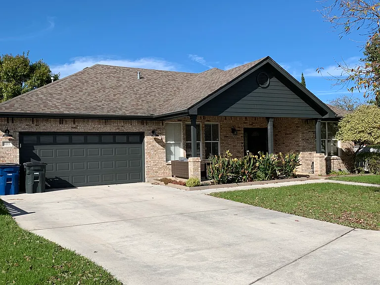 1415 Azalea Ln — Photo 33