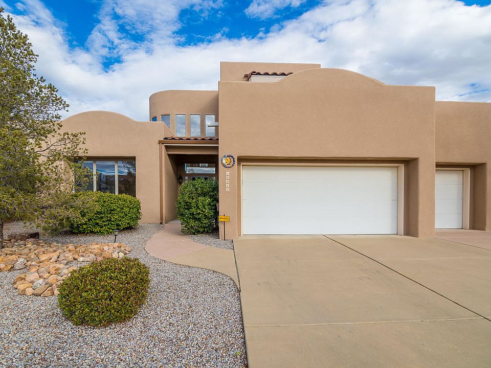 1st image of 10212 Sandhurst Dr NW
