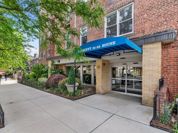 31-85 Crescent Street #2nd, Astoria, NY 11106
