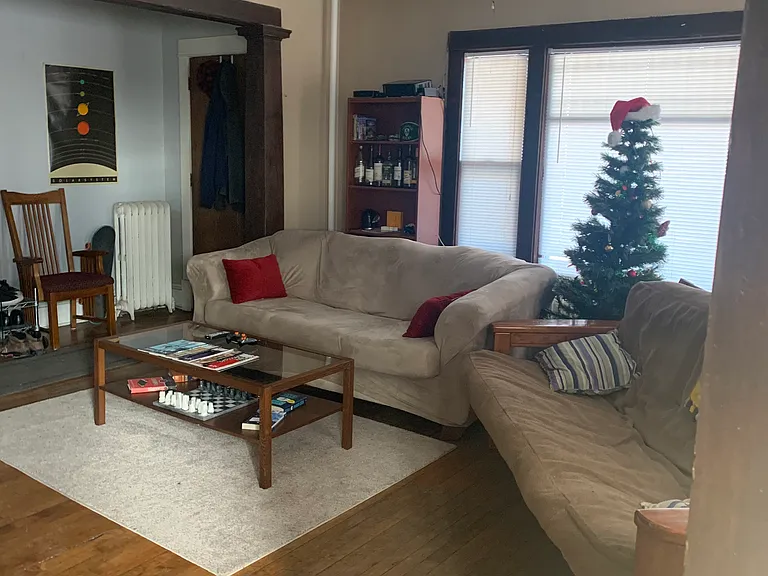 818 University Ave SE #102 — Photo 1