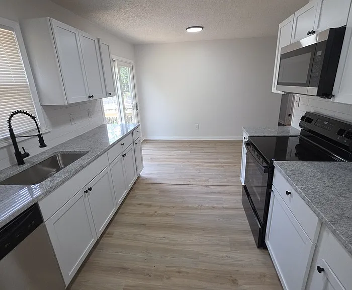 806 SE Browning Ave — Photo 10