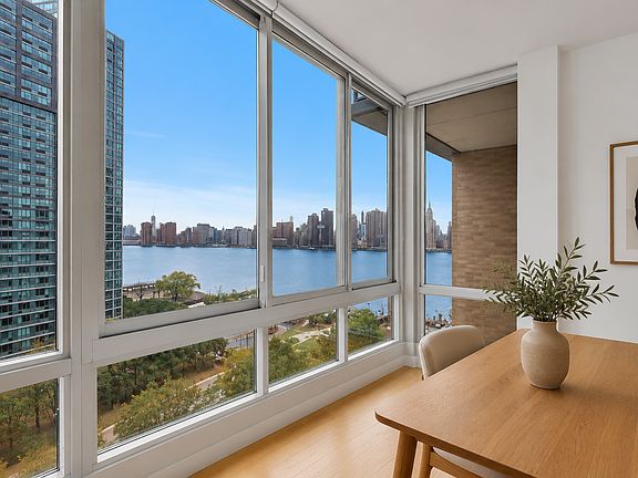 4th image of 4630 Center Blvd APT 1506