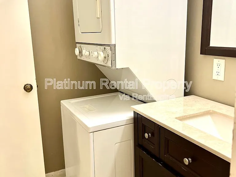 1555 Terrell Mill Pl SE #E — Photo 27