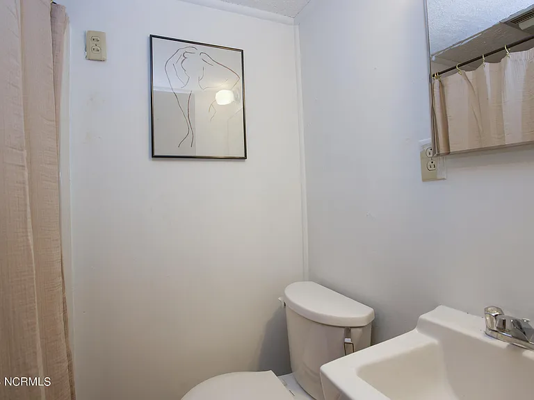 1000 Robinwood Rd — Photo 51