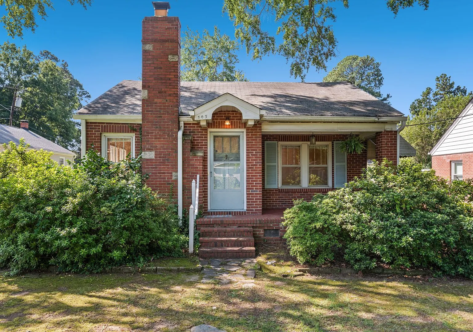 Move-In Ready 2 Bedroom Cottage Plan — Photo 1