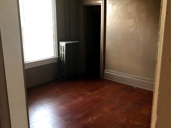 3rd image of 602 S Ashland Ave
