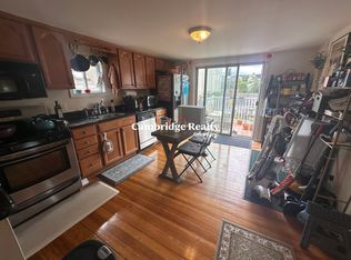5 Clyde St #2T, Somerville, MA 02145
