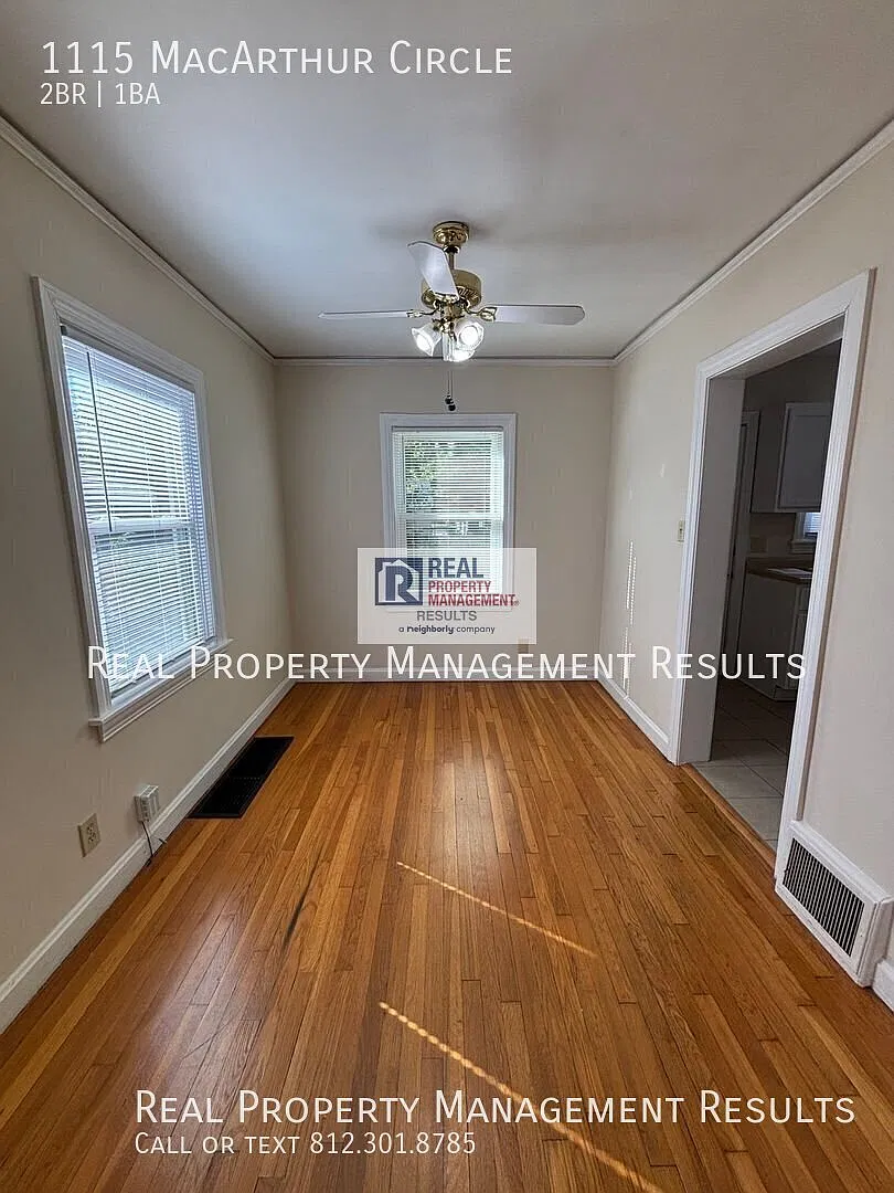 Bright East Side Apartment with Basement and Off-Street Parking — Photo 4