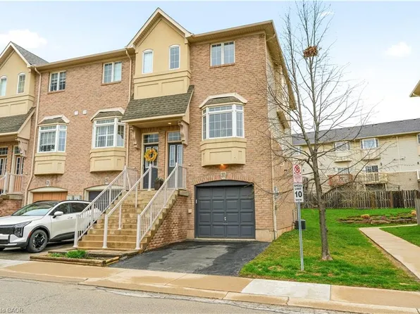 5080 Fairview St #30, Burlington, ON L7L 7E9