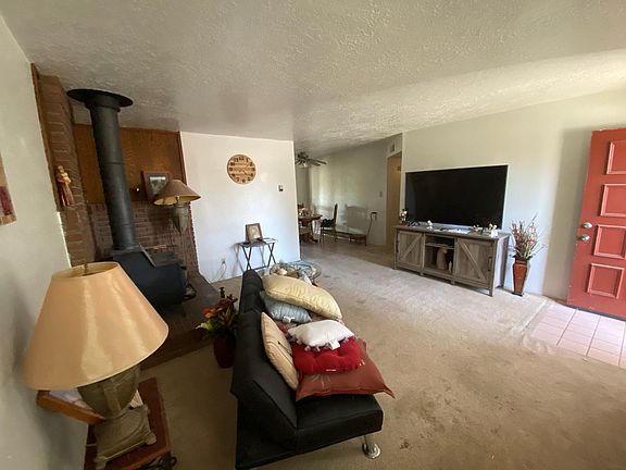 5th image of 712 Loma Encantada St