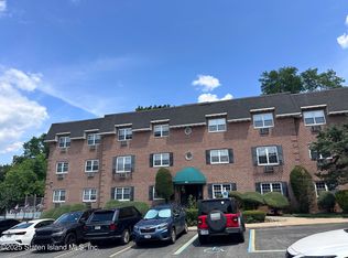 400 Maryland Ave APT 3B, Staten Island, NY 10305