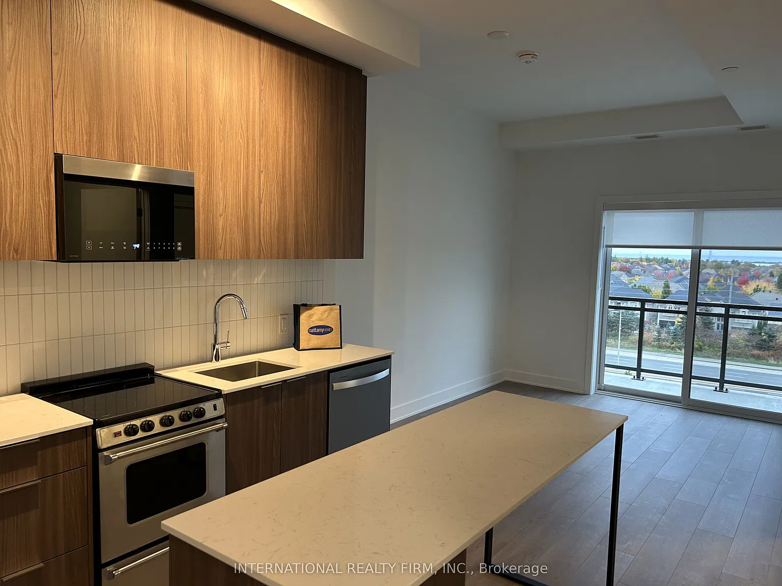 3 bed, $2,800 — Photo 4