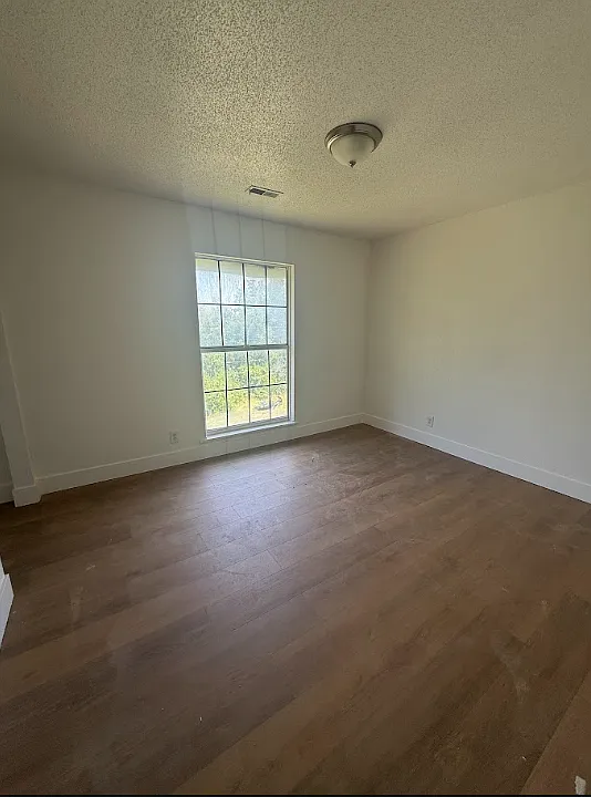 2 bed, 1.0 bath, 800 sqft, $895 — Photo 4