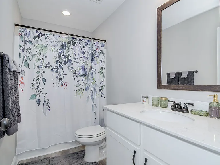 716 Navan Ln — Photo 23