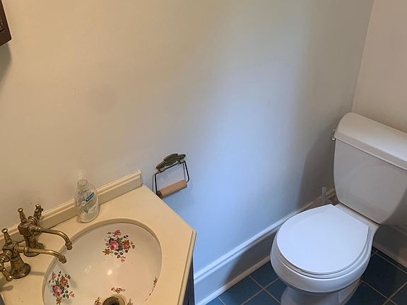 Powder room