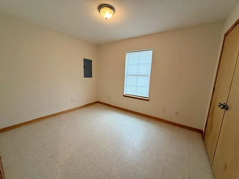 2520 Crockett St — Photo 10
