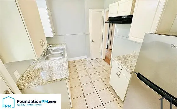4413 Castle Ave — Photo 3
