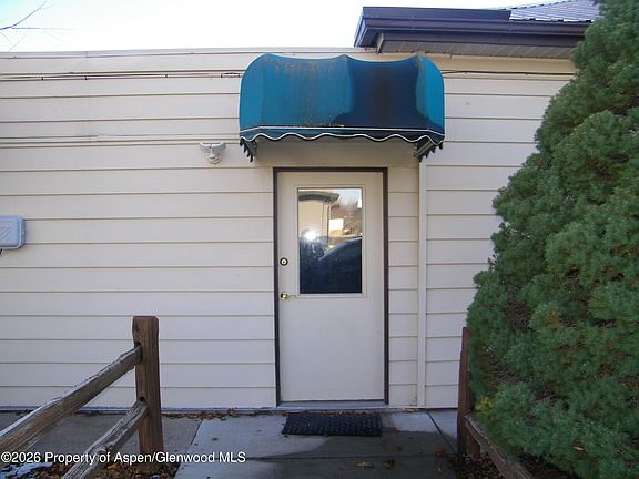 5th image of 758 Railroad Ave