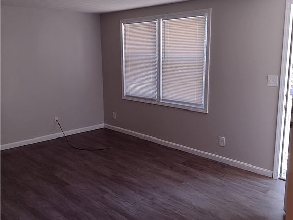 2nd image of 1015 N Eastern School Rd #3