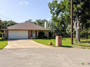 8 Myrtle Ct, Morgans Pt Resort, TX 76513