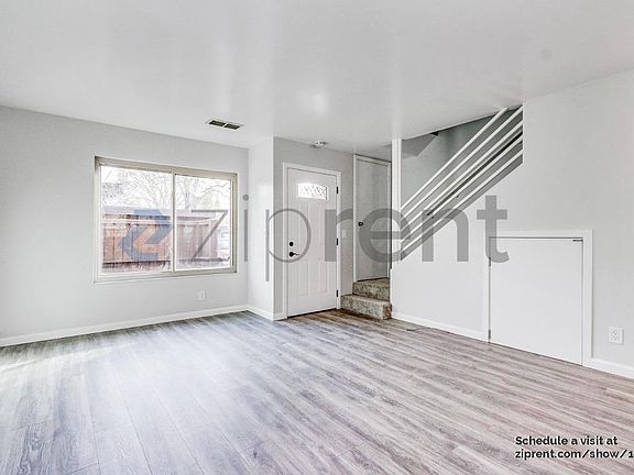 3rd image of 1805 Primavera Dr
