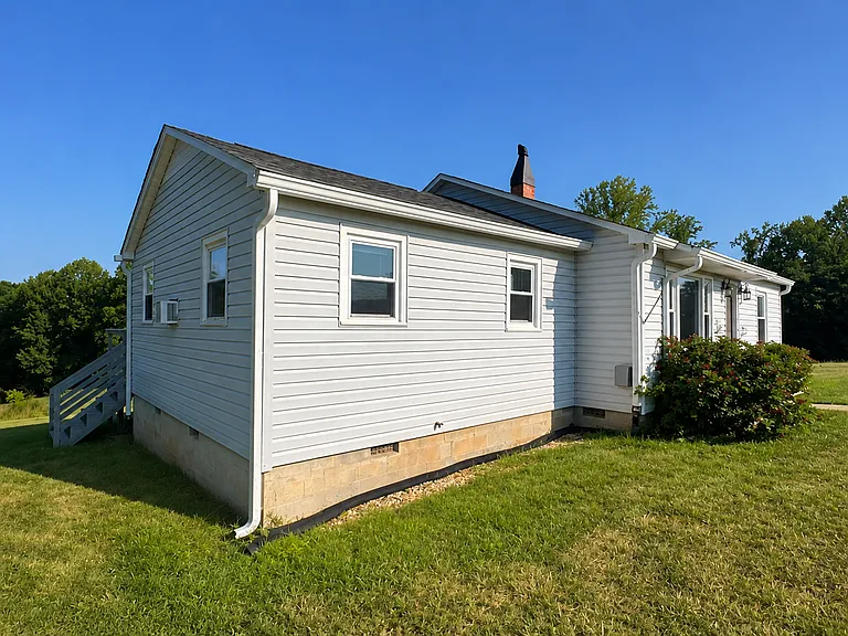 2029 Boone Trl — Photo 2