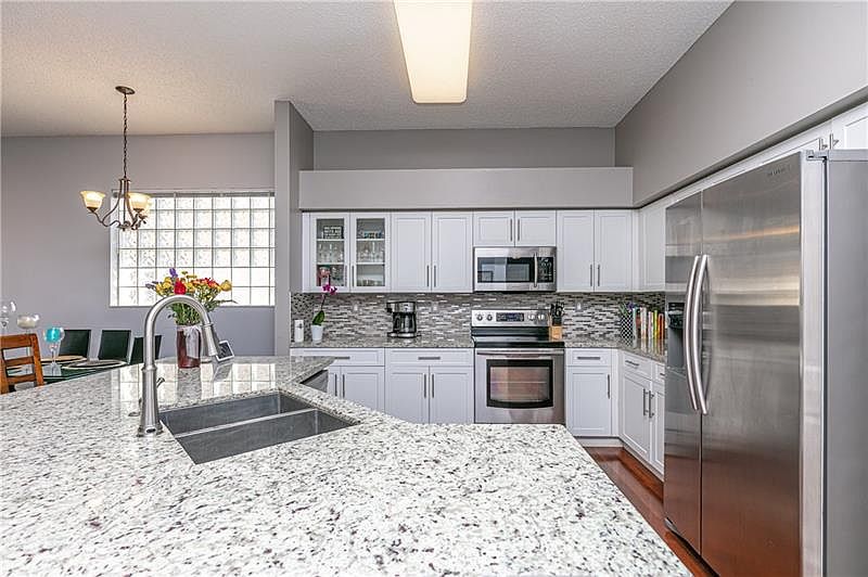 1st image of 7541 Belmonte Blvd