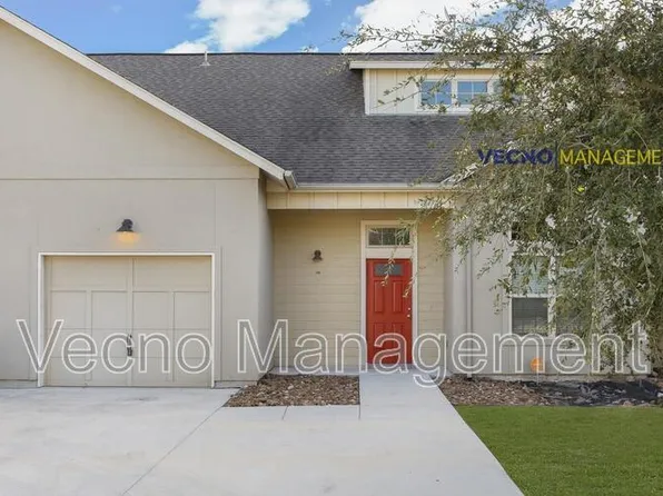 215 Circle Court Dr Unit 215, Pleasanton, TX 78064