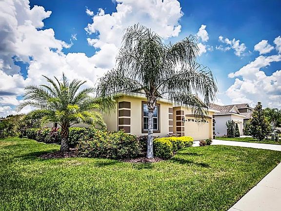 3rd image of 10618 Blue Coral Ln