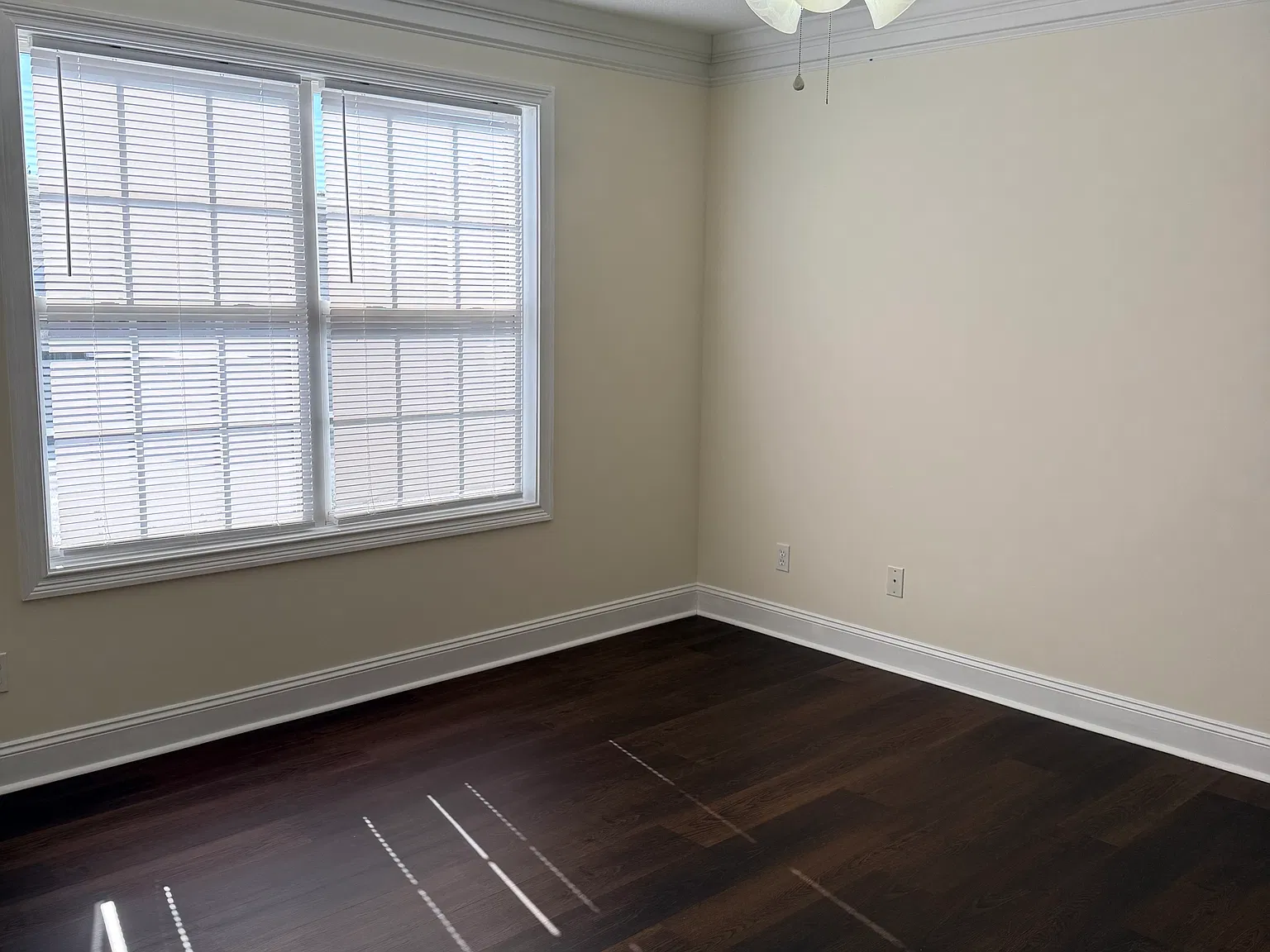 2 bed, 1040 sqft, $1,600 — Photo 4