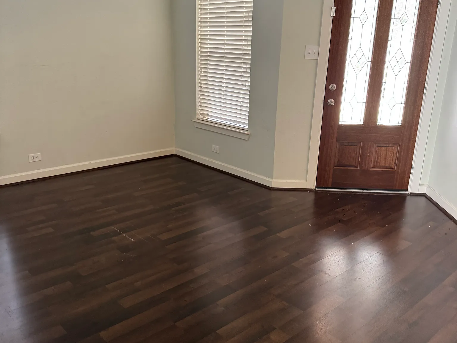3 bed, 1613 sqft, $1,800 — Photo 2
