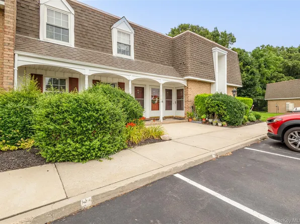 101 Sylvan Ave APT 65, Miller Place, NY 11764