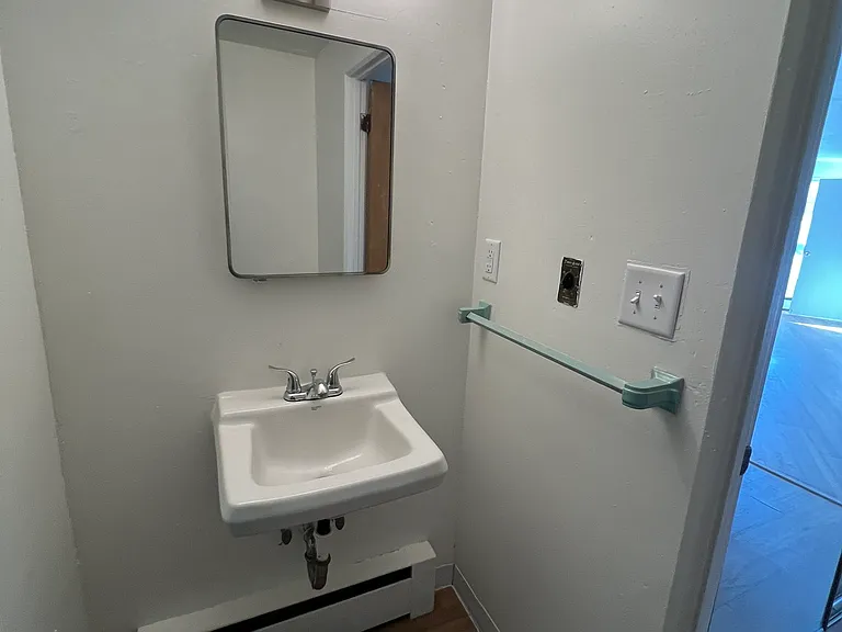 1515 W Wisconsin Ave #4 — Photo 11