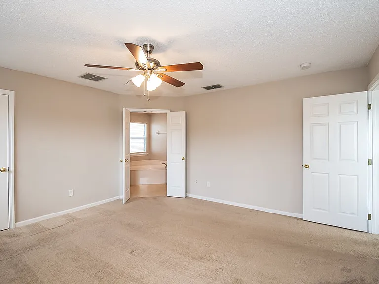 13450 Teddington Ln — Photo 9