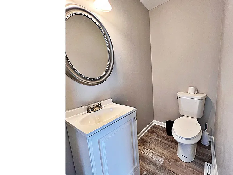 252 Vincent Cir — Photo 7