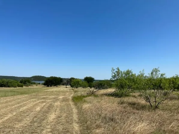 800 Clear Cove Ct S, Graford, TX 76449