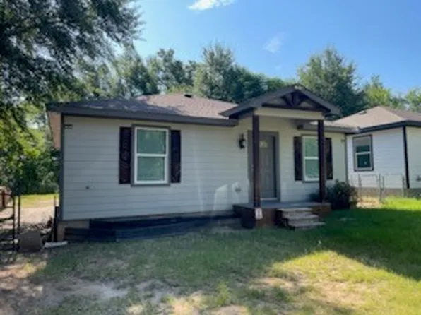 138 Erie St, Gun Barrel City, TX 75156